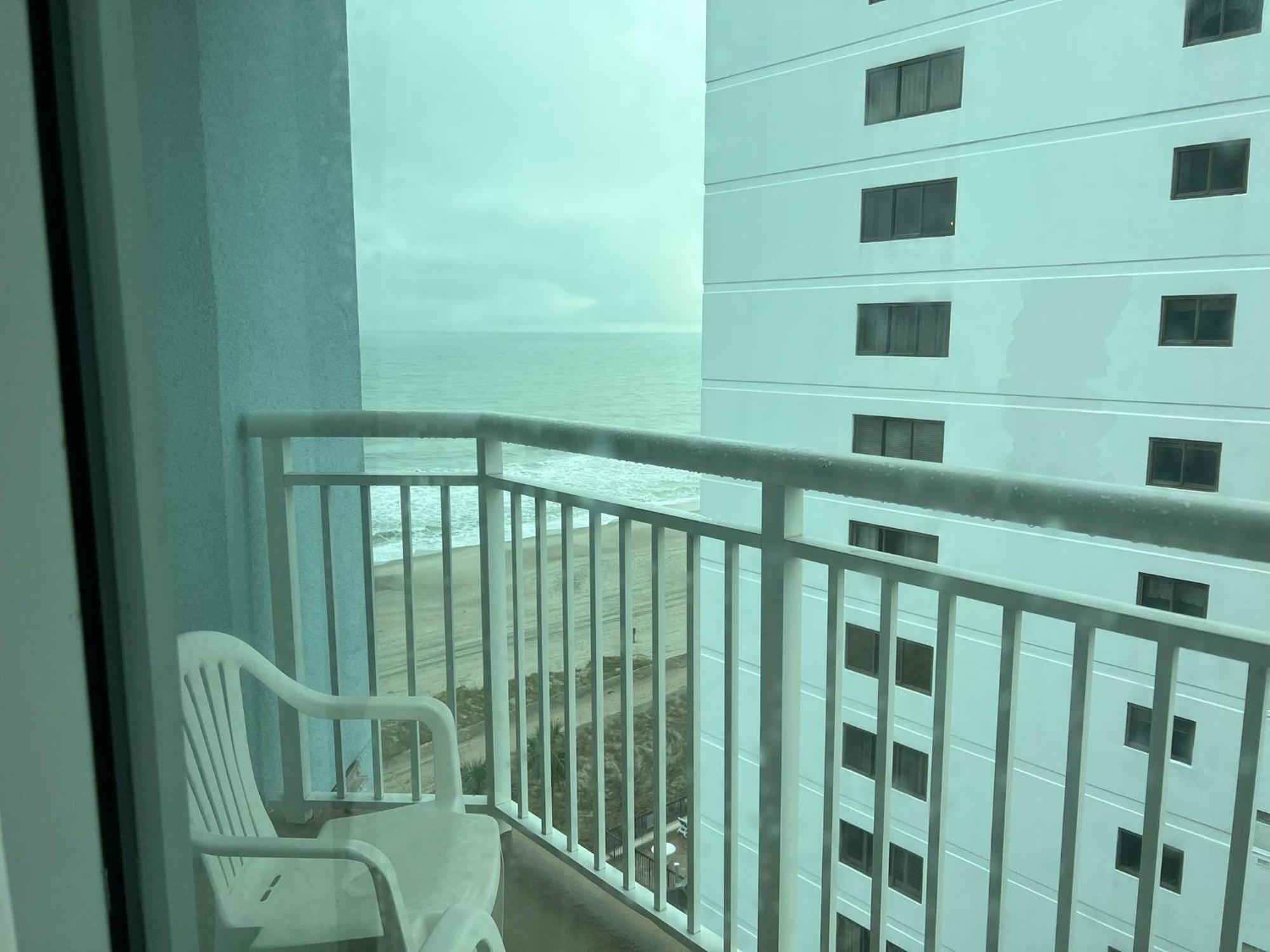 マートルビーチ 2501 S Ocean Blvd, 0811 - Ocean Front Sleeps 6ヴィラ エクステリア 写真