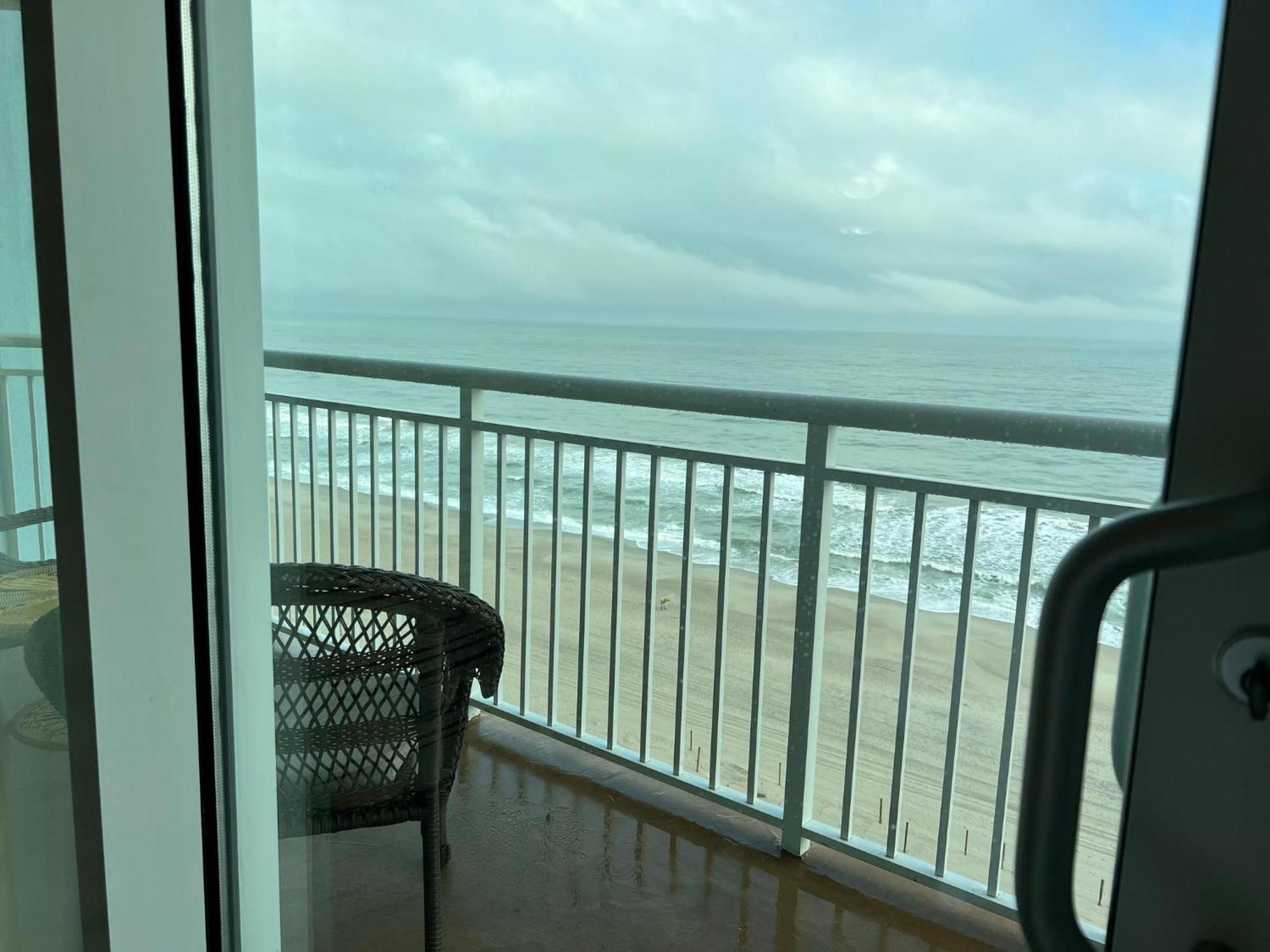 マートルビーチ 2501 S Ocean Blvd, 0811 - Ocean Front Sleeps 6ヴィラ エクステリア 写真