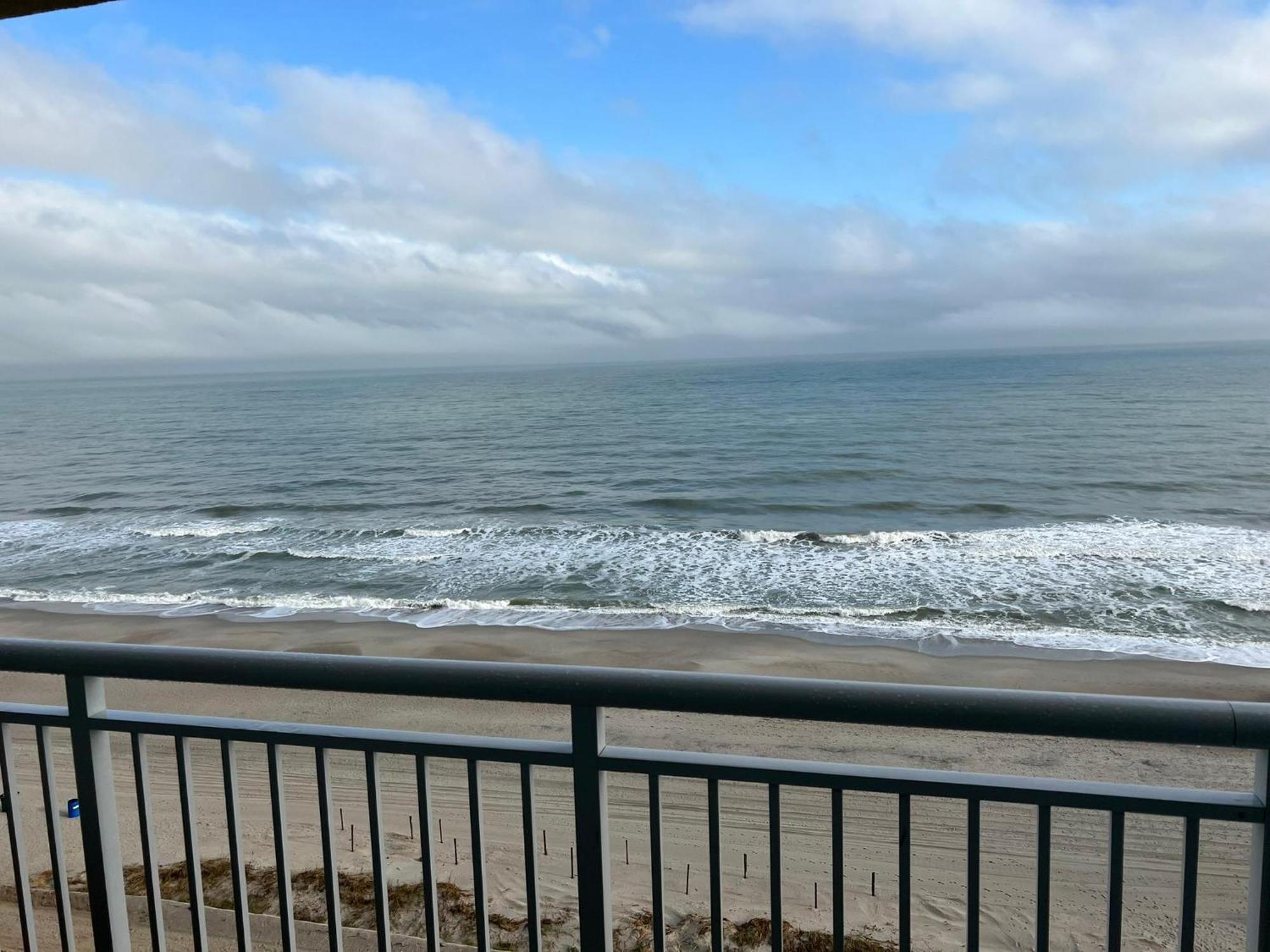 マートルビーチ 2501 S Ocean Blvd, 0811 - Ocean Front Sleeps 6ヴィラ エクステリア 写真