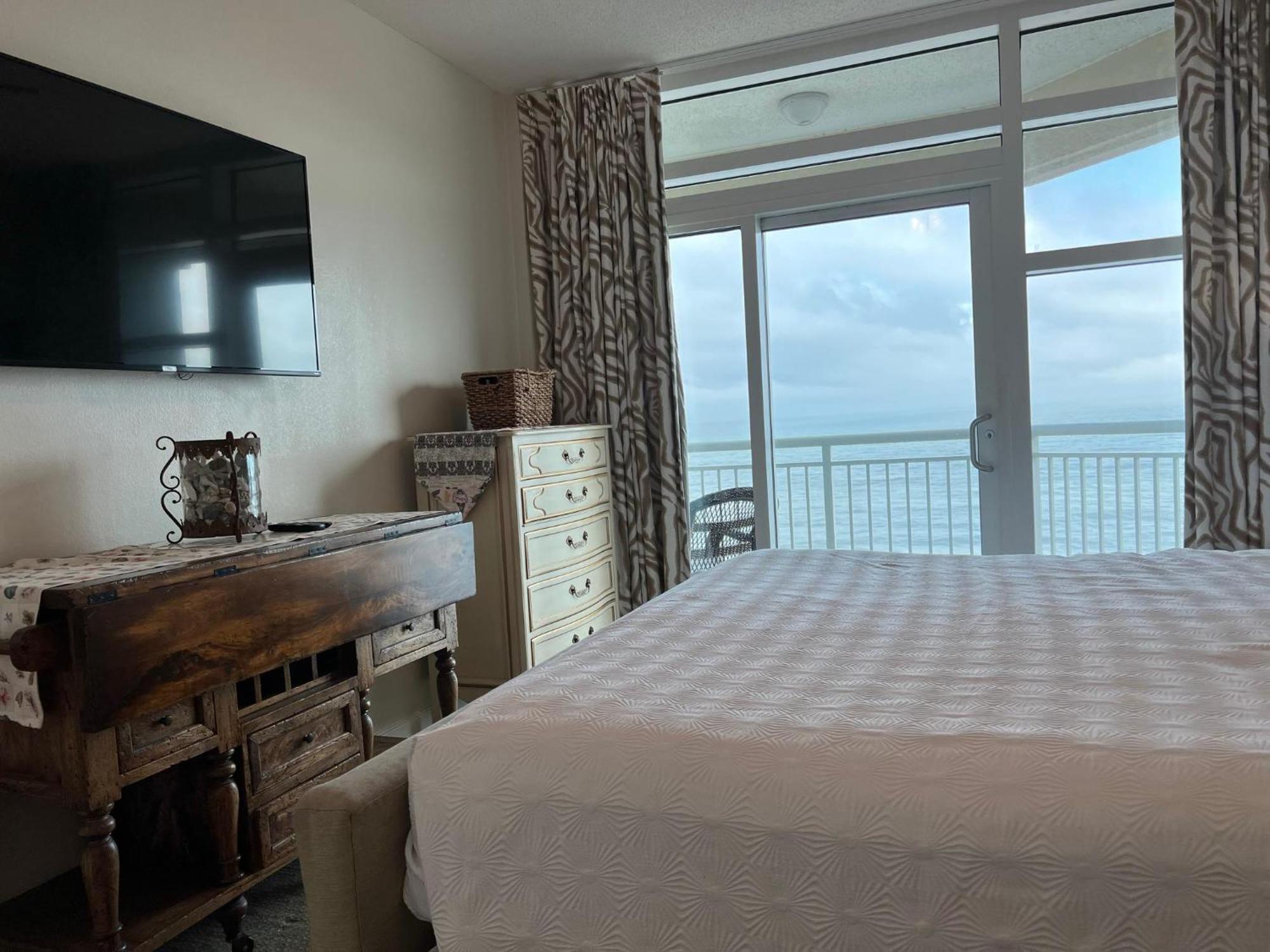 マートルビーチ 2501 S Ocean Blvd, 0811 - Ocean Front Sleeps 6ヴィラ エクステリア 写真